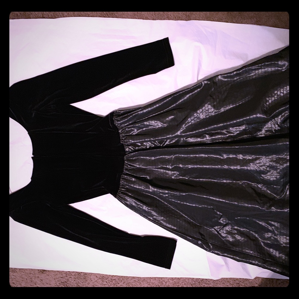 Jessica McClintock black velvet/tulle evening gown
